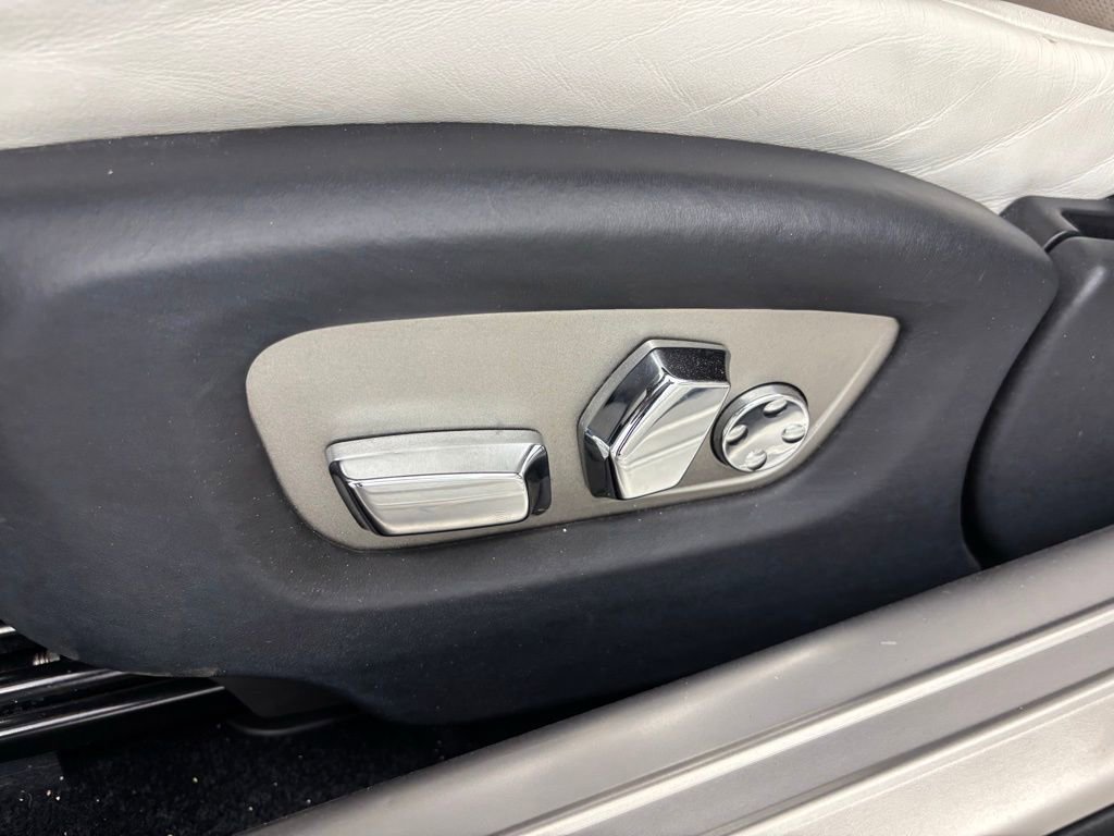 Used 2016 Rolls-Royce Wraith image 34