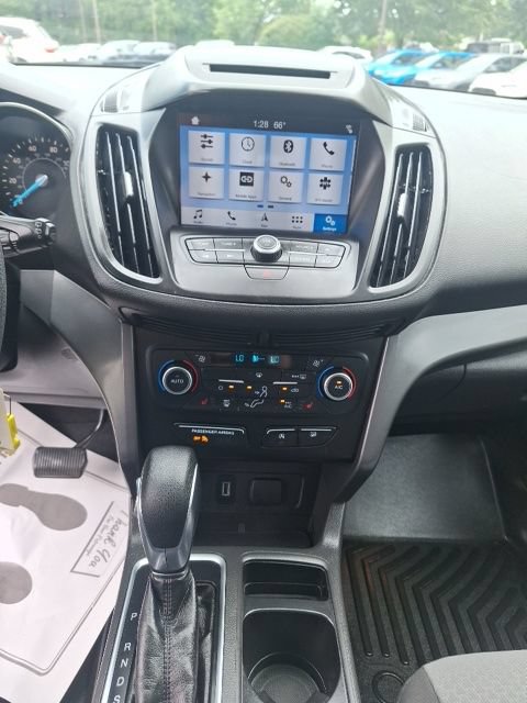 Used 2018 Ford Escape SE w/ SE Sync 3 Package AWD/4WD image 11