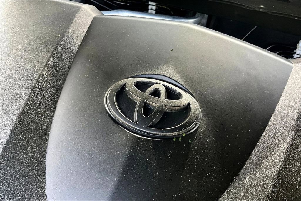 Used 2020 Toyota Camry SE image 30