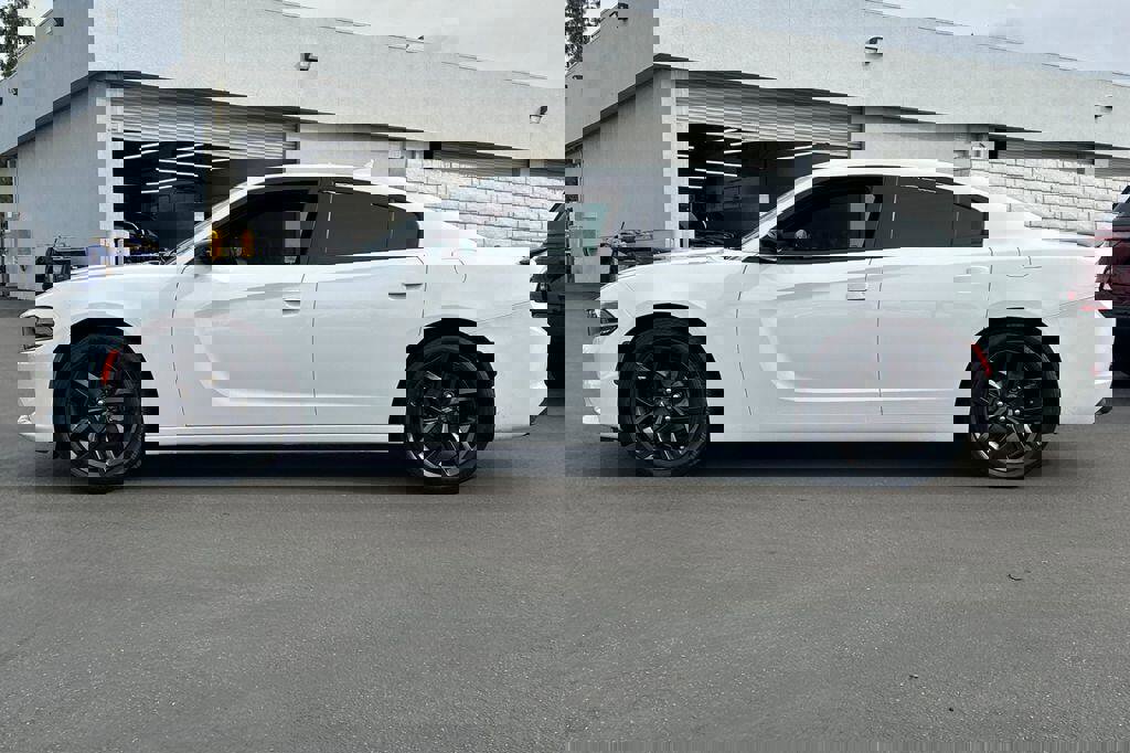 Used 2023 Dodge Charger SXT w/ Blacktop Package image 7