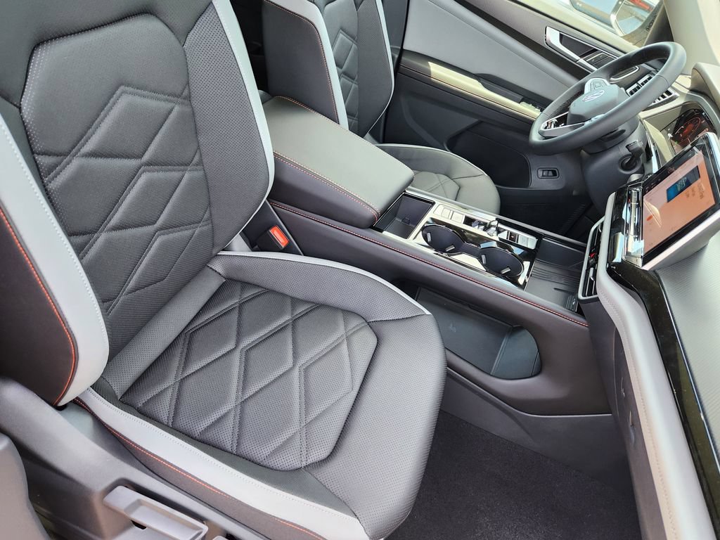 New 2026 Volkswagen Atlas Peak Edition AWD/4WD image 11