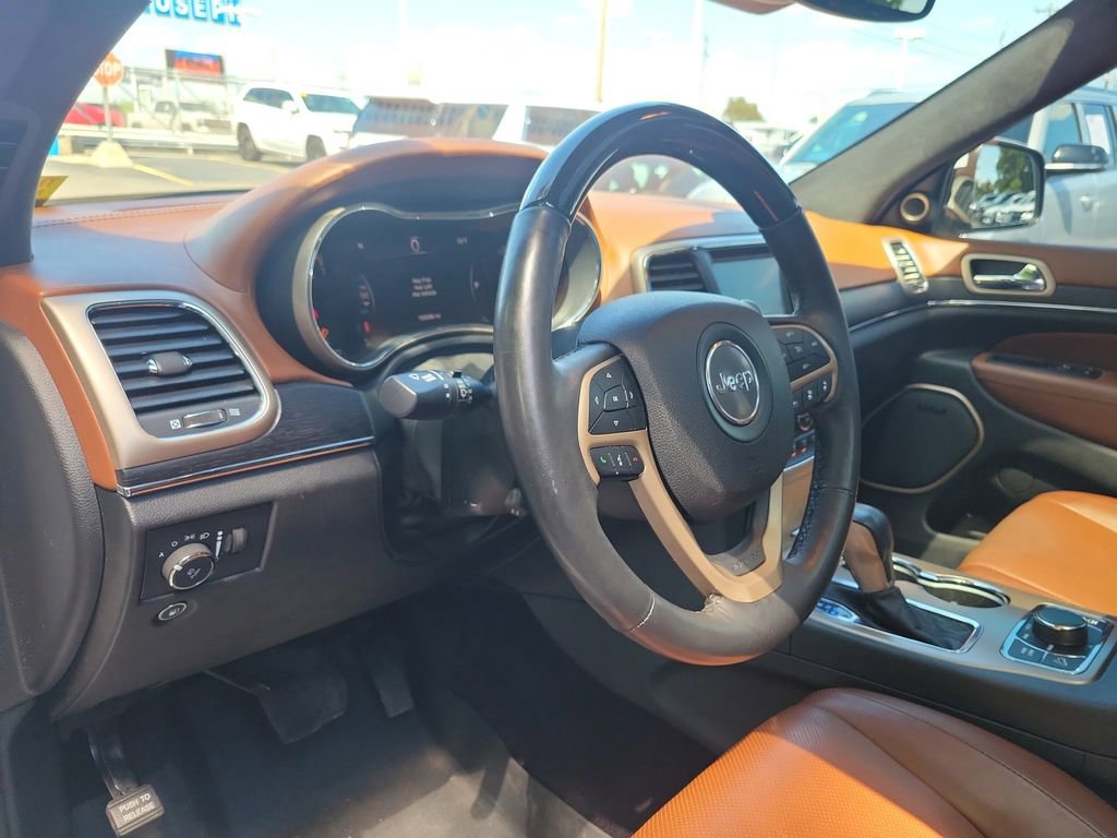Used 2017 Jeep Grand Cherokee Summit w/ Platinum Series Group AWD/4WD image 20