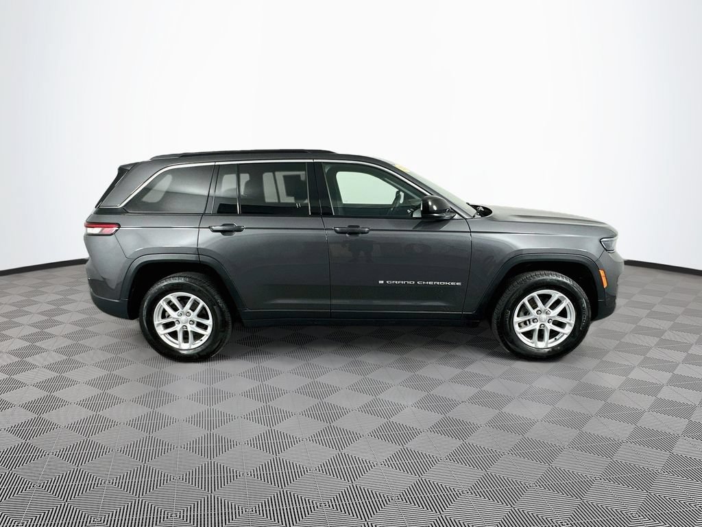 Certified 2025 Jeep Grand Cherokee Laredo X w/ Luxury Tech Group I AWD/4WD image 14