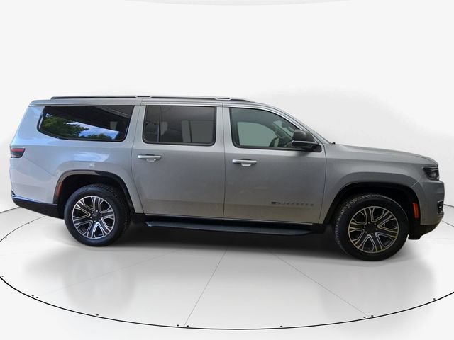 Used 2024 Jeep Wagoneer L Series II w/ Flexible Seating Group AWD/4WD image 5