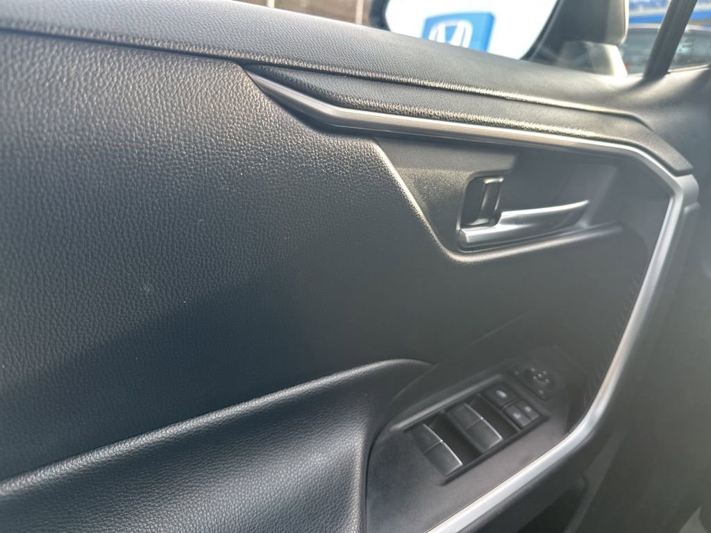 Used 2023 Toyota RAV4 XLE image 17