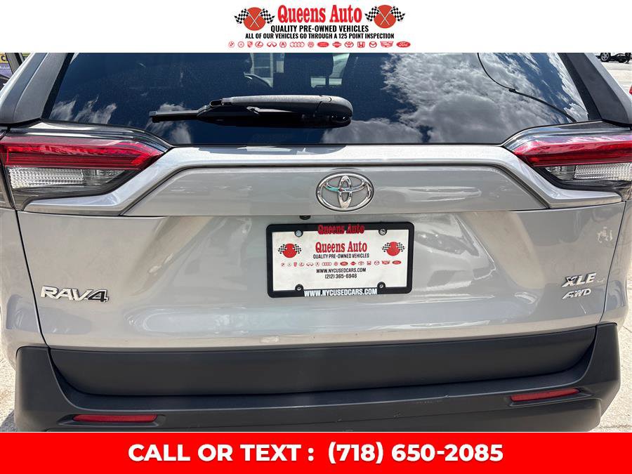 Used 2019 Toyota RAV4 XLE w/ All Weather Liner Package AWD/4WD image 35