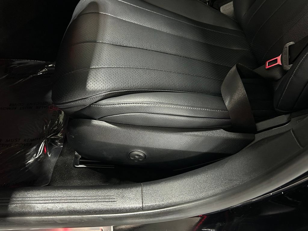 Used 2025 Mercedes-Benz E 350 Sedan w/ Winter Package image 16