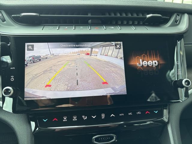 New 2026 Jeep Grand Cherokee L Limited w/ Limited Altitude Package AWD/4WD image 15