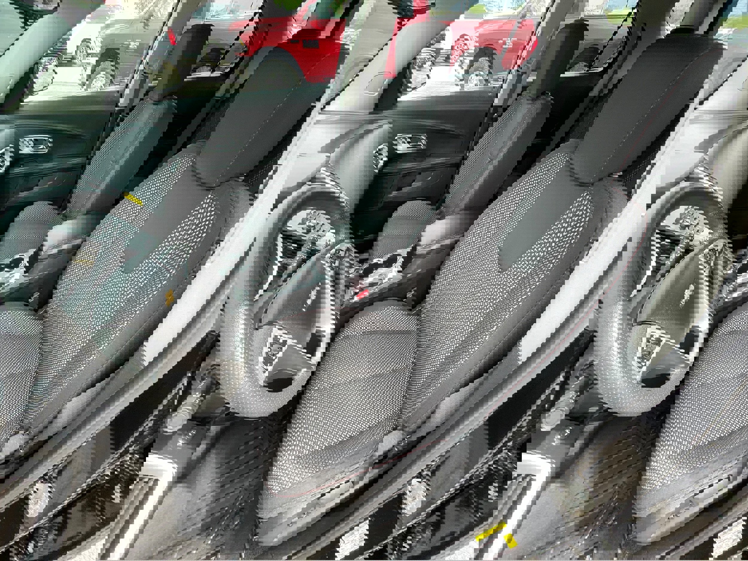 Used 2017 Chevrolet Equinox LT image 14