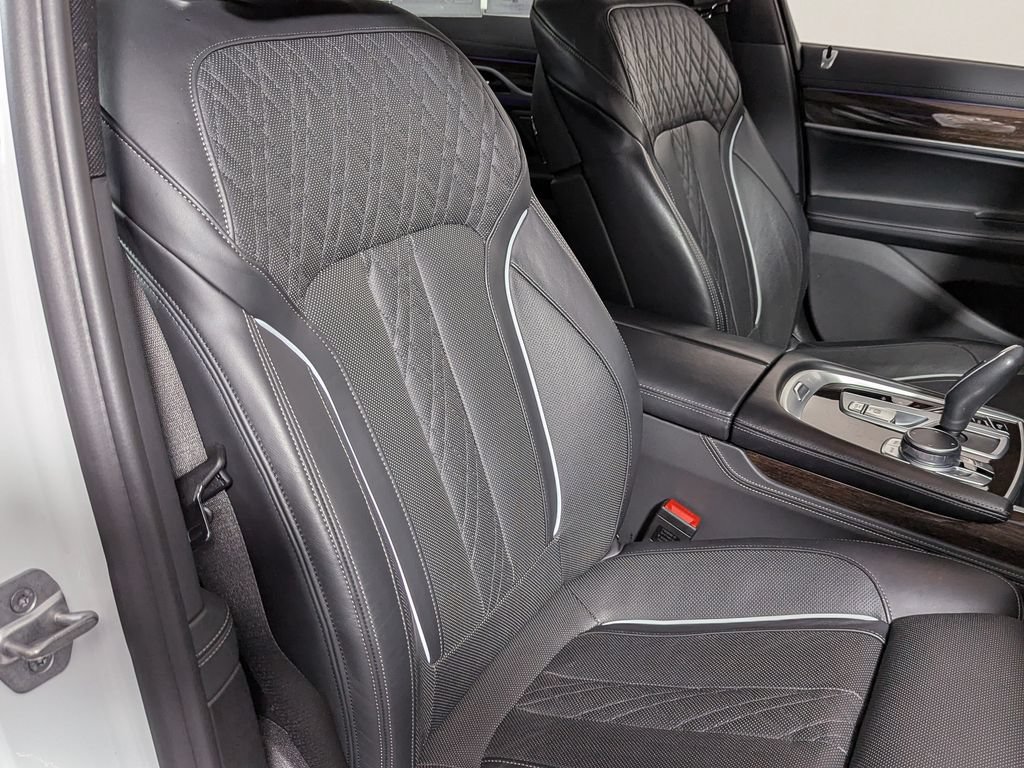 Used 2022 BMW 750i xDrive w/ M Sport Package AWD/4WD image 29