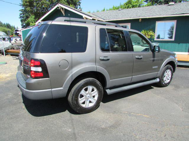 Used 2006 Ford Explorer XLT AWD/4WD image 4