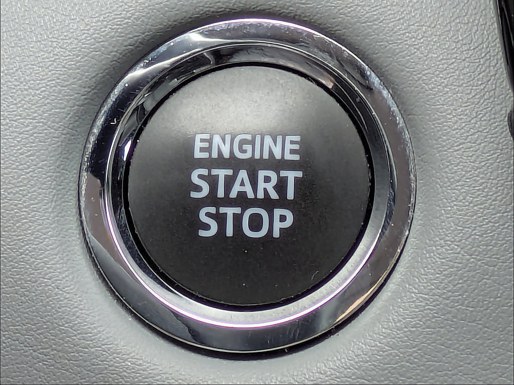 Used 2023 Toyota Highlander XLE FWD image 31