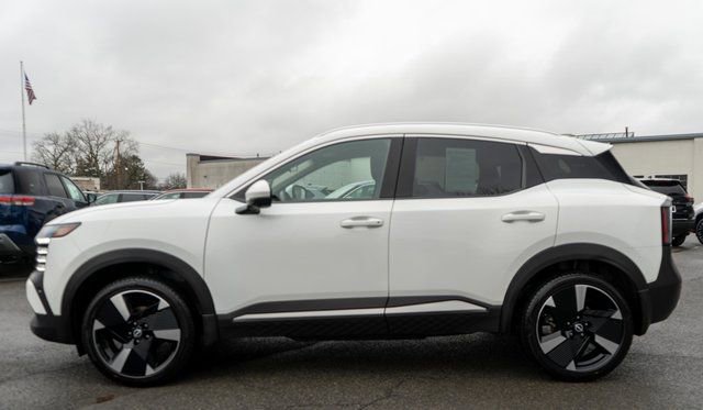 Certified 2025 Nissan Kicks SR image 8