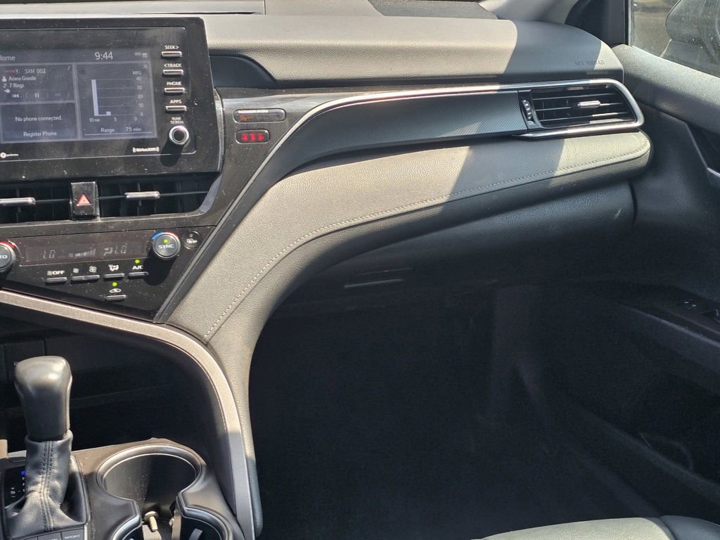 Used 2022 Toyota Camry SE FWD image 18