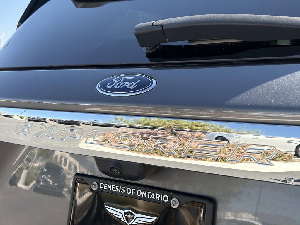 Used 2023 Ford Explorer King Ranch w/ Class IV Trailer Tow Package image 27