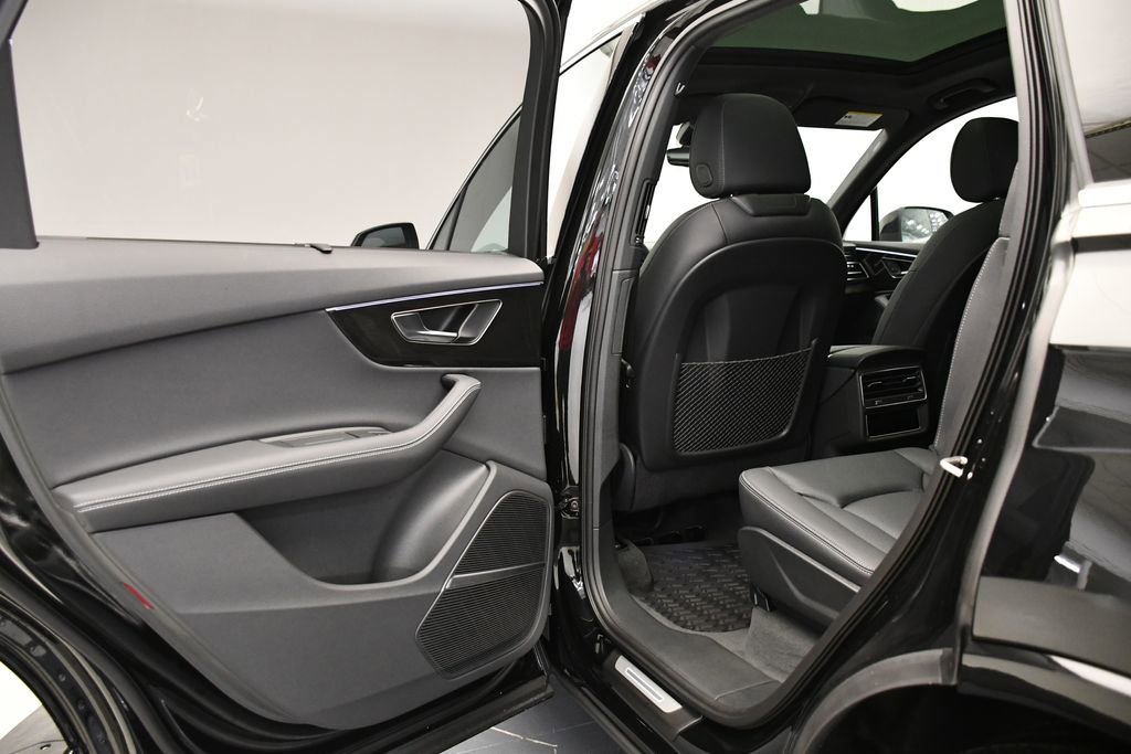 Used 2025 Audi Q7 3.0T Premium Plus w/ Premium Plus Package image 42