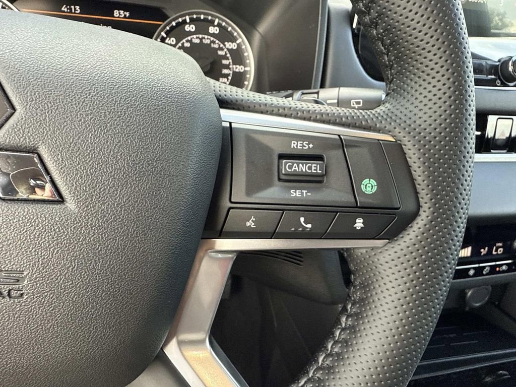 New 2026 Mitsubishi Outlander SE image 33