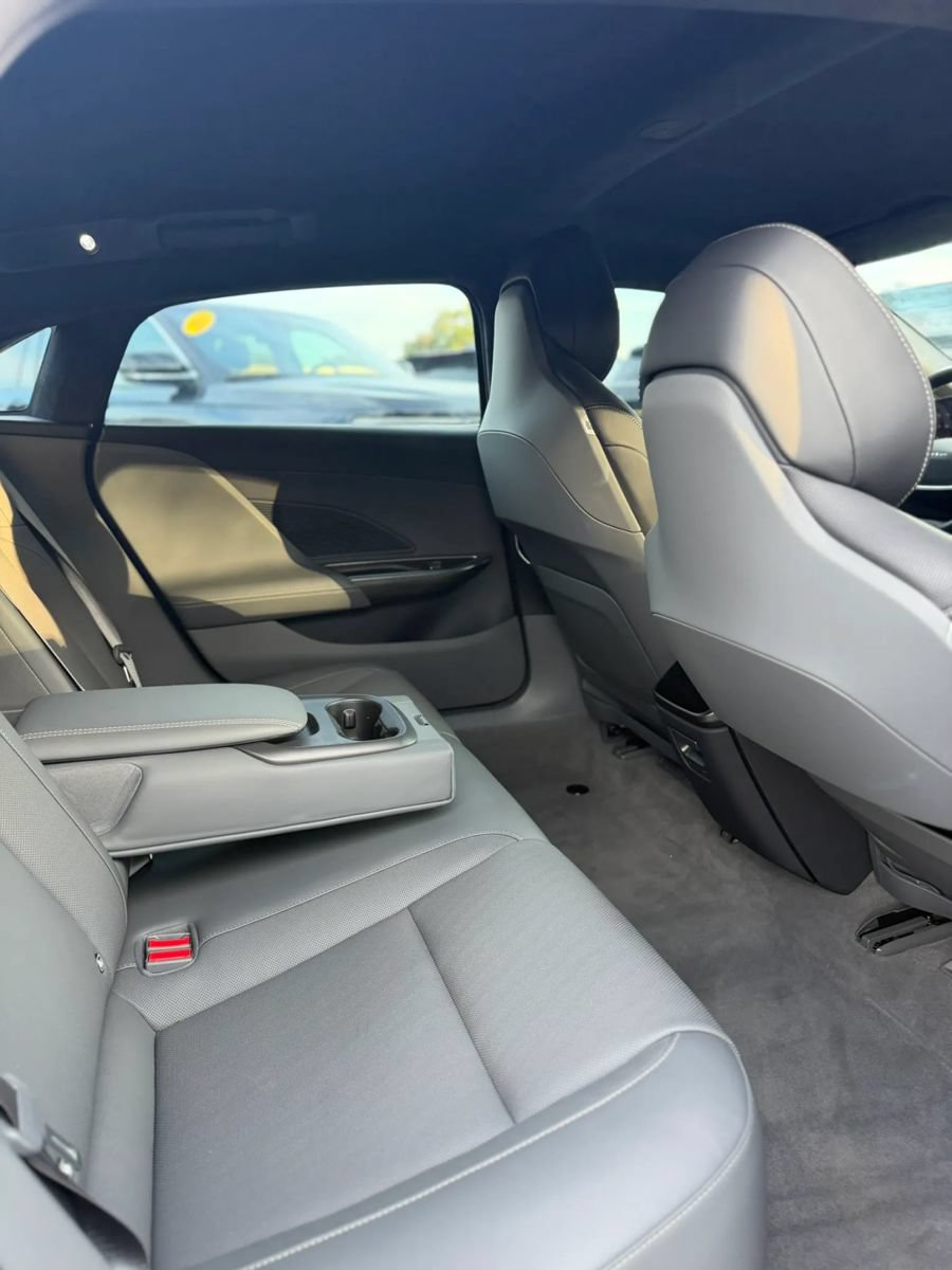 Used 2024 Lucid Air Pure RWD image 16