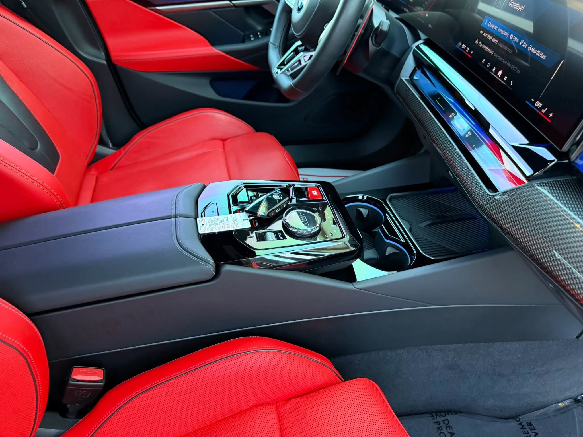 Used 2025 BMW M5 Sedan 4D w/ Executive Package image 96