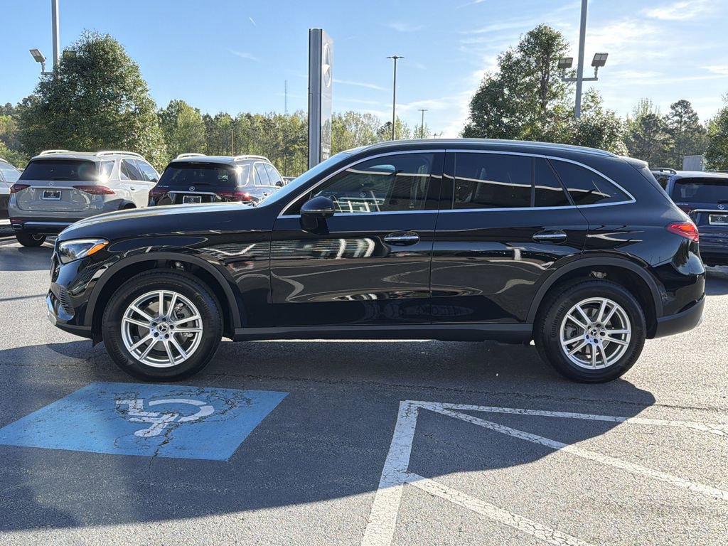 Certified 2025 Mercedes-Benz GLC 300 4MATIC image 6