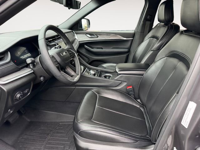 Used 2024 Jeep Grand Cherokee L Limited w/ Luxury Tech Group II AWD/4WD image 9