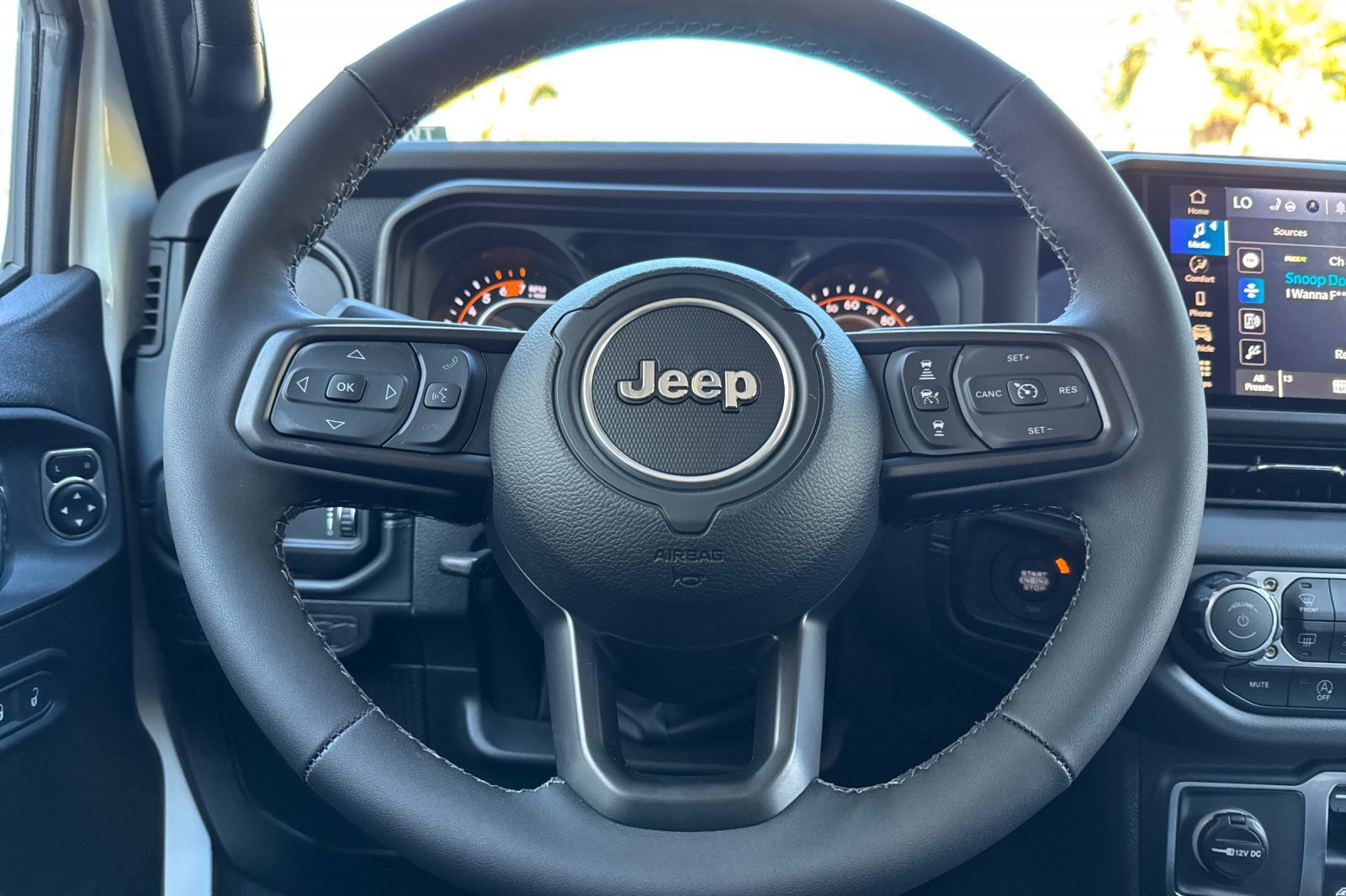 New 2026 Jeep Wrangler Rubicon w/ Xtreme 35 Tire Package image 22