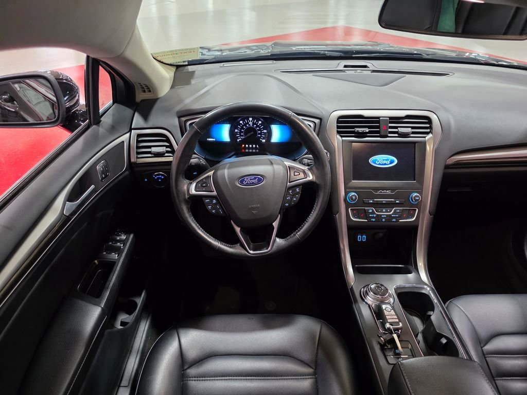 Used 2019 Ford Fusion SEL image 15