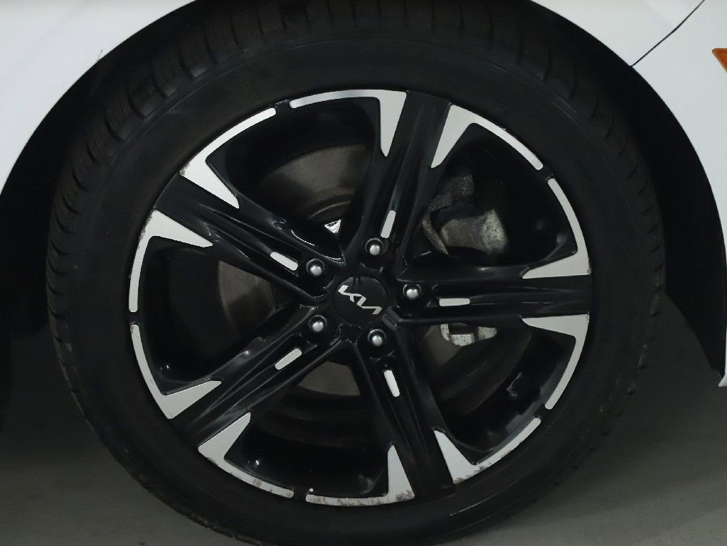 Used 2023 Kia K5 GT-Line image 10