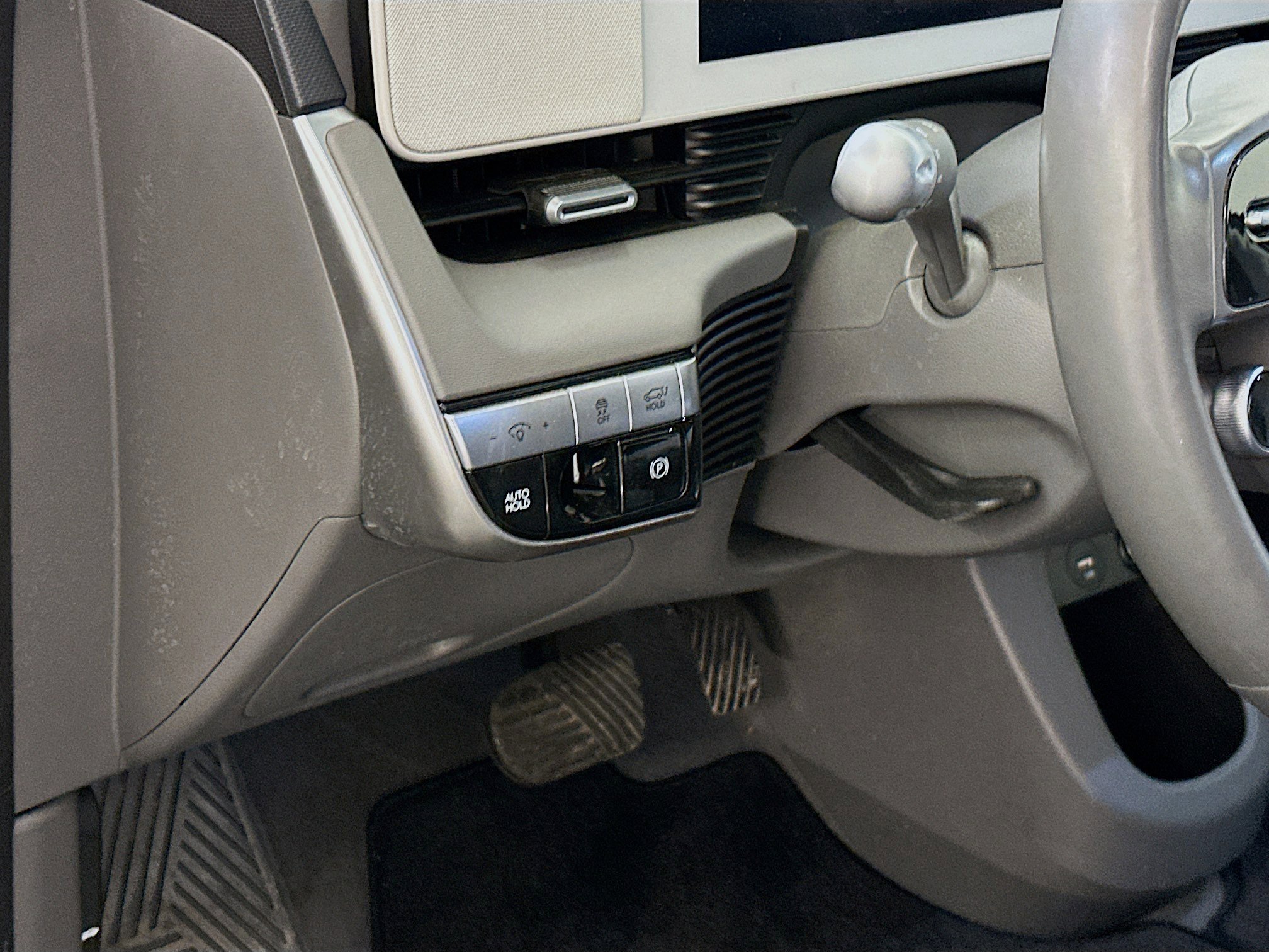 Used 2024 Hyundai Ioniq 5 SEL image 17