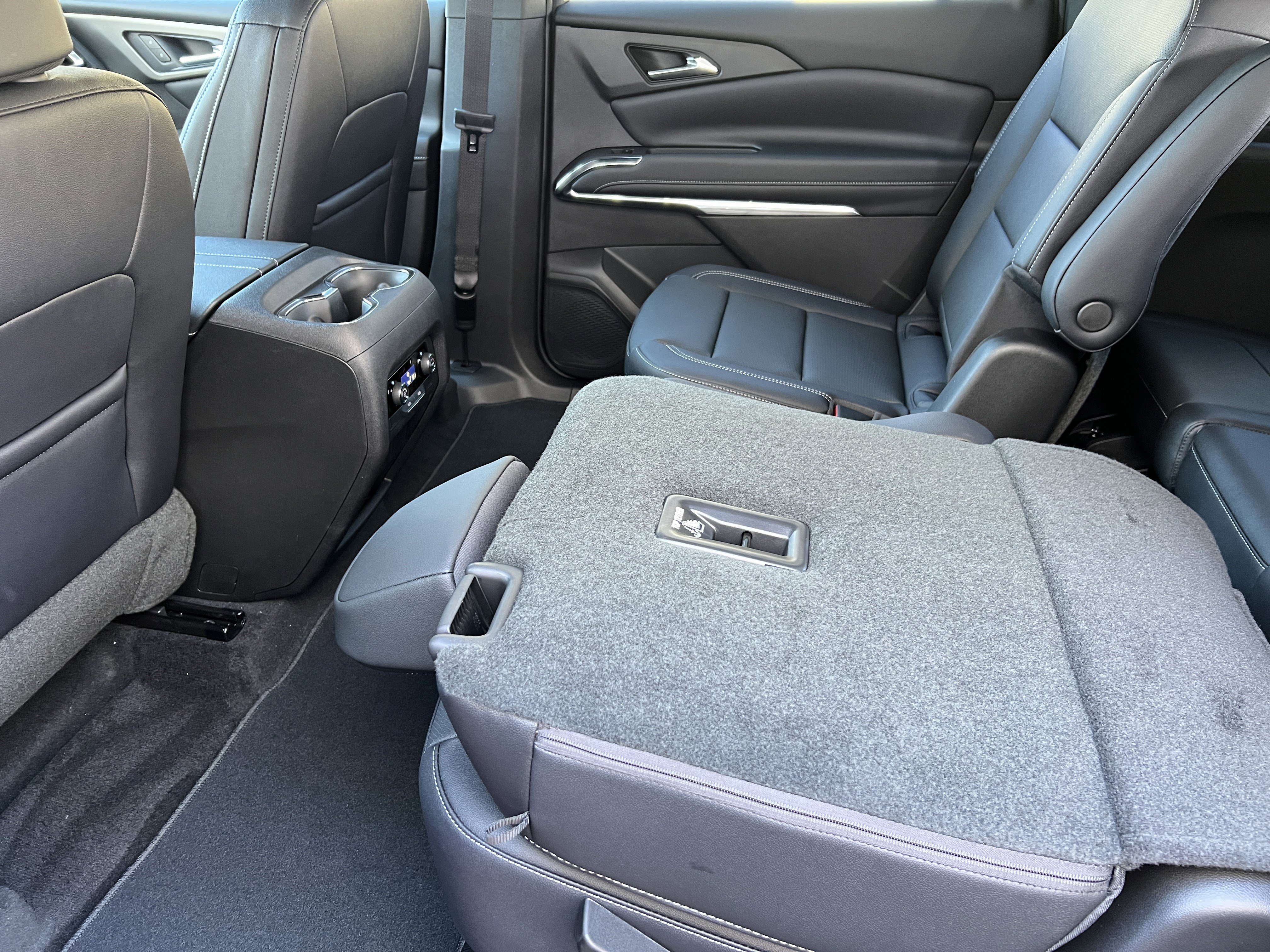 New 2026 Chevrolet Traverse LT image 17