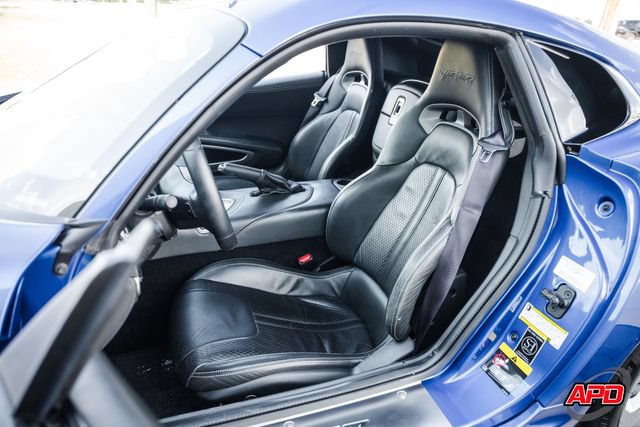 Used 2013 SRT Viper GTS w/ GTS Laguna Interior Pkg RWD image 4