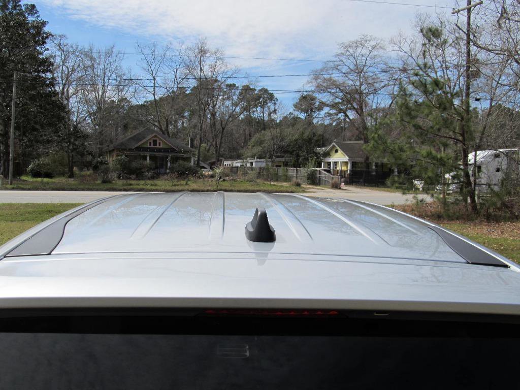 Used 2023 Chrysler Voyager LX image 14