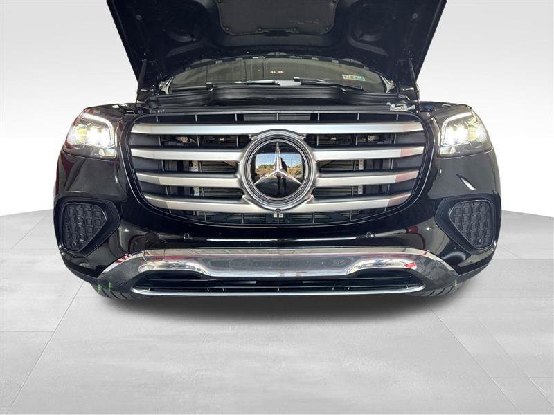 Used 2025 Mercedes-Benz GLS 450 4MATIC image 23