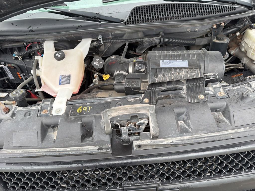 Used 2017 Chevrolet Express 2500 LS image 25