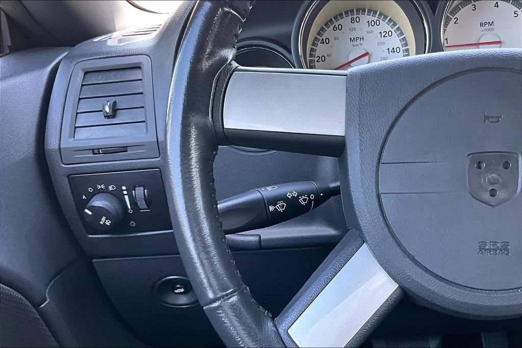 Used 2010 Dodge Challenger R/T RWD image 18
