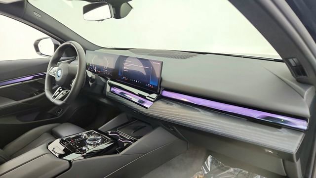 Used 2026 BMW 550e xDrive image 22