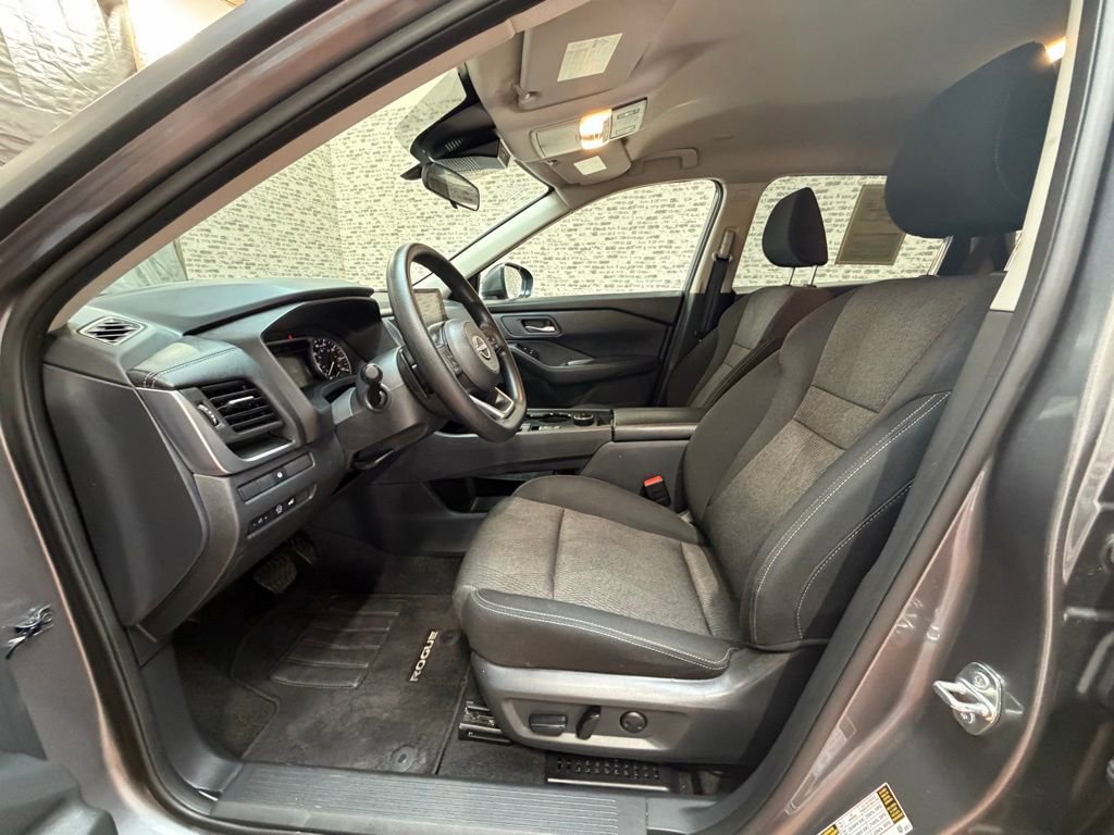 Used 2024 Nissan Rogue SV AWD/4WD image 19