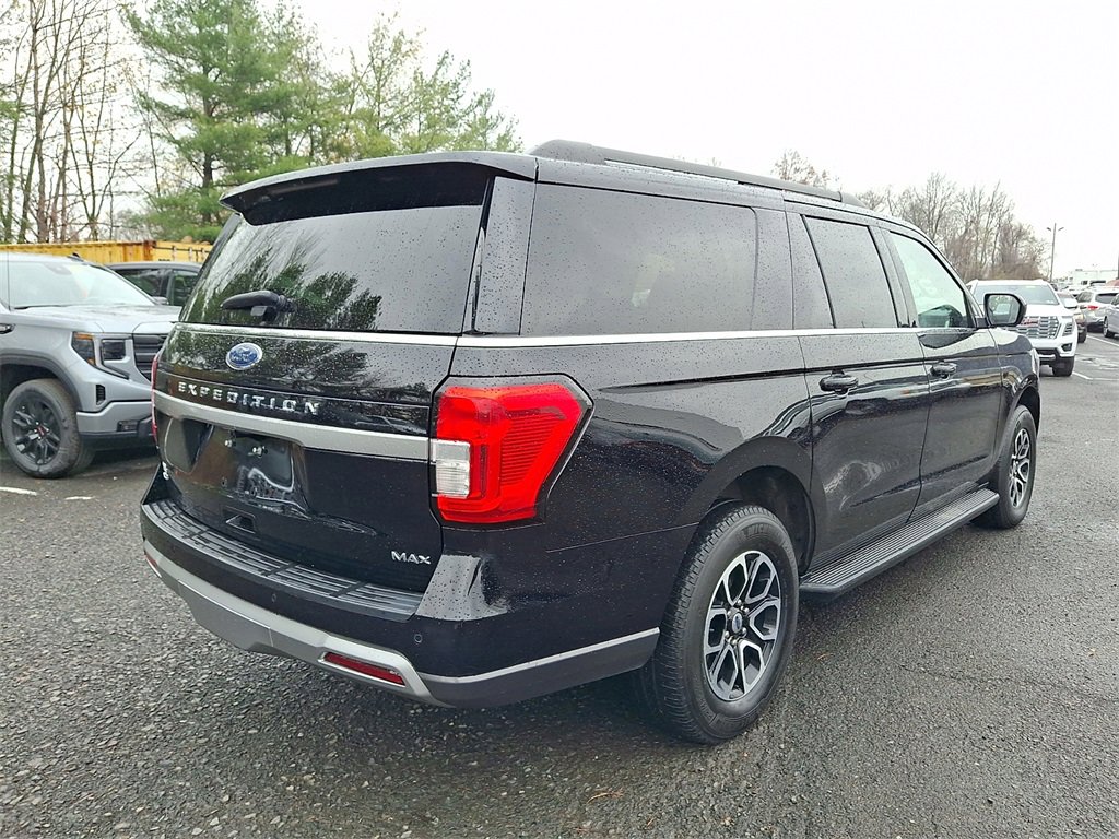 Used 2024 Ford Expedition Max XLT image 6