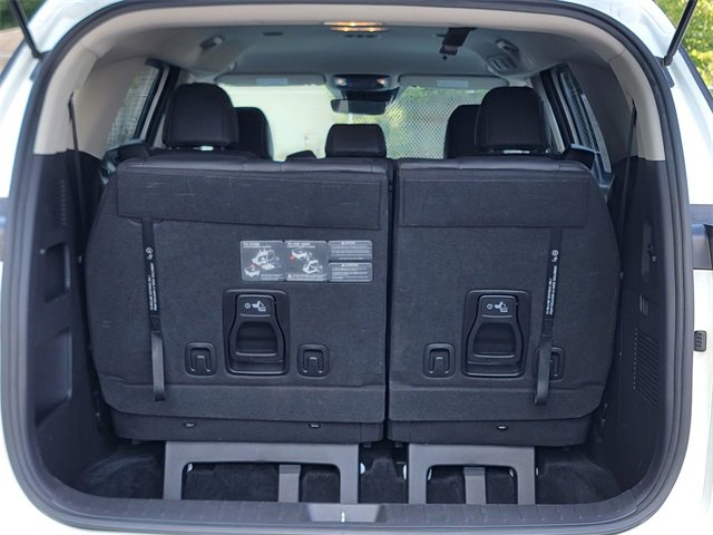 Used 2023 Kia Carnival LX image 23