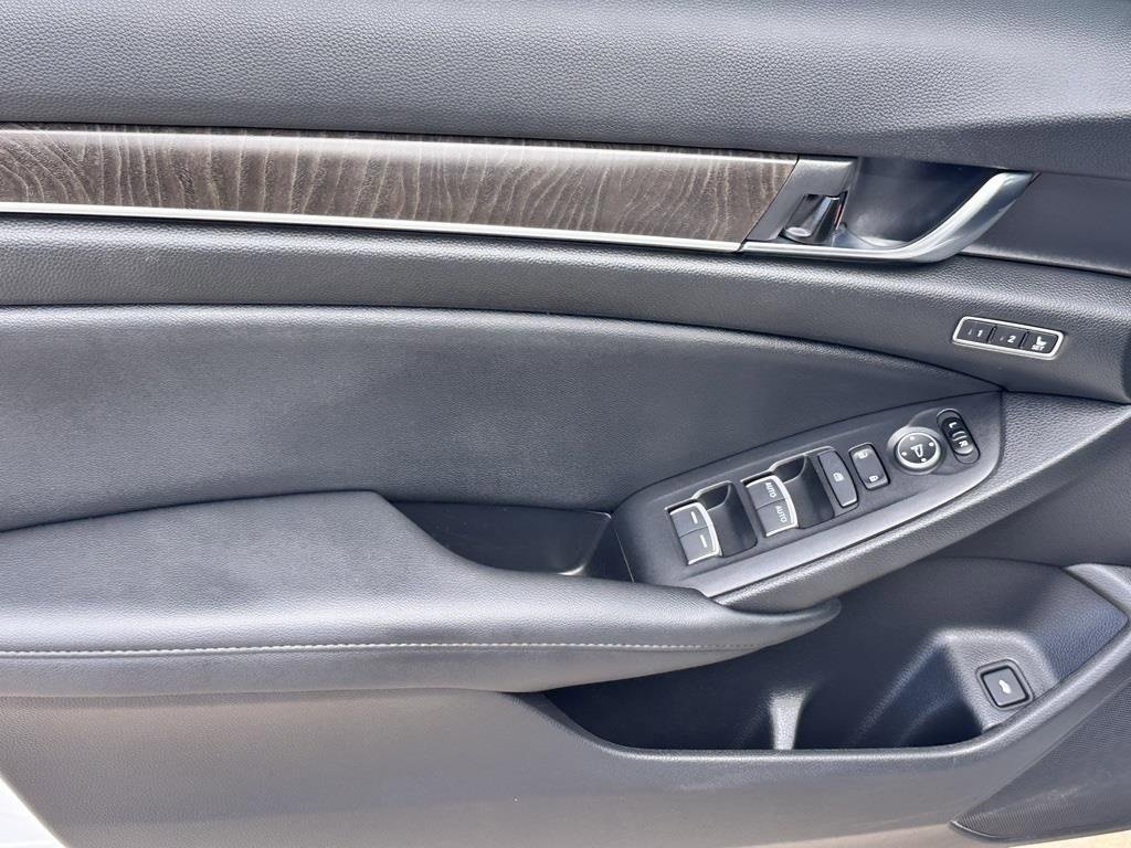Used 2021 Honda Accord Touring image 22