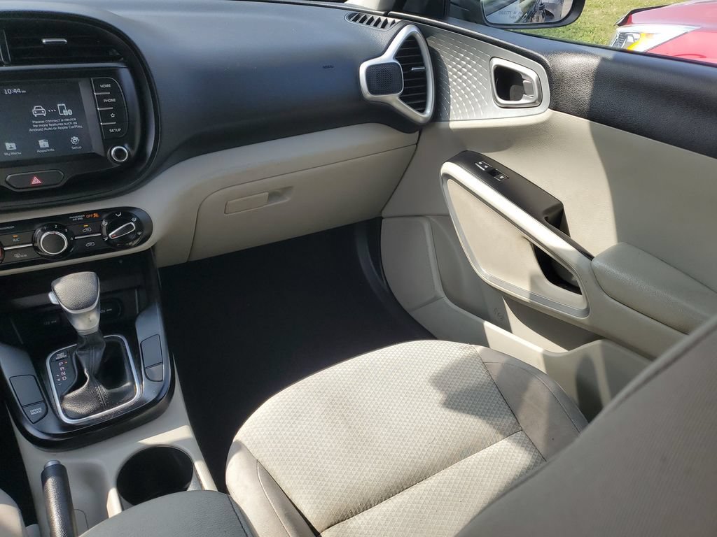 Used 2020 Kia Soul LX FWD image 21