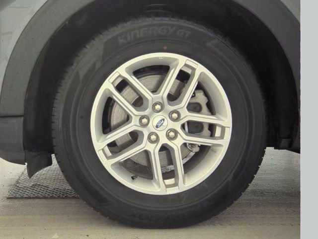 Used 2025 Ford Explorer Active image 23