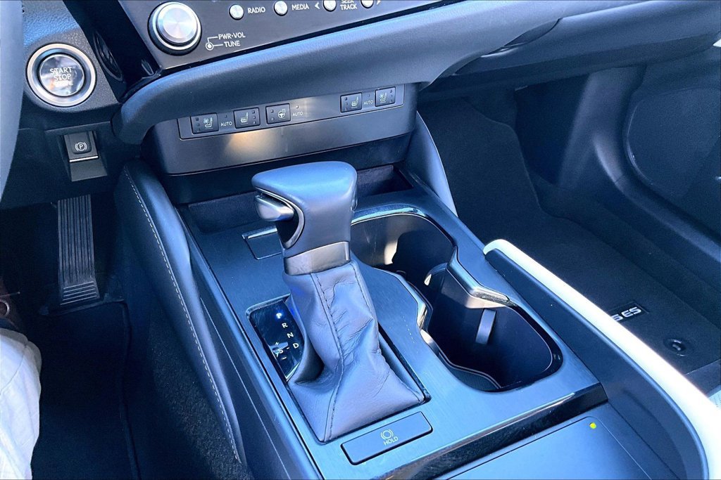 Used 2024 Lexus ES 350 w/ Premium Package FWD image 31