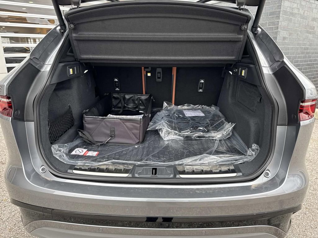 New 2026 Jaguar F-PACE R-Dynamic S AWD/4WD image 6