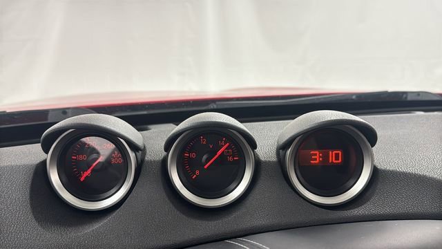 Used 2017 Nissan 370Z Touring RWD image 23