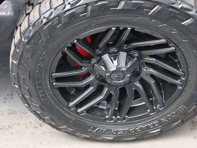 Used 2023 GMC Sierra 1500 AT4 w/ Technology Package image 28