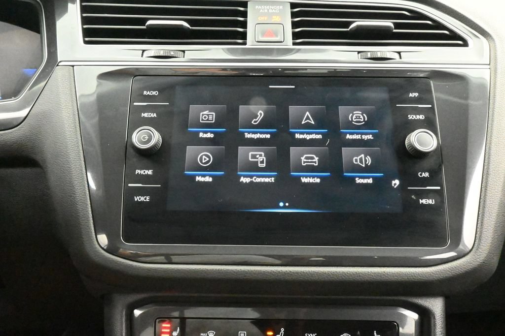 Used 2024 Volkswagen Tiguan SE FWD image 23