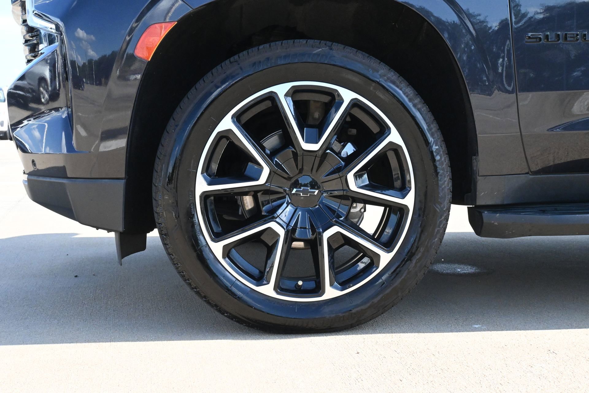 Used 2022 Chevrolet Suburban RST w/ Luxury Package RWD image 30