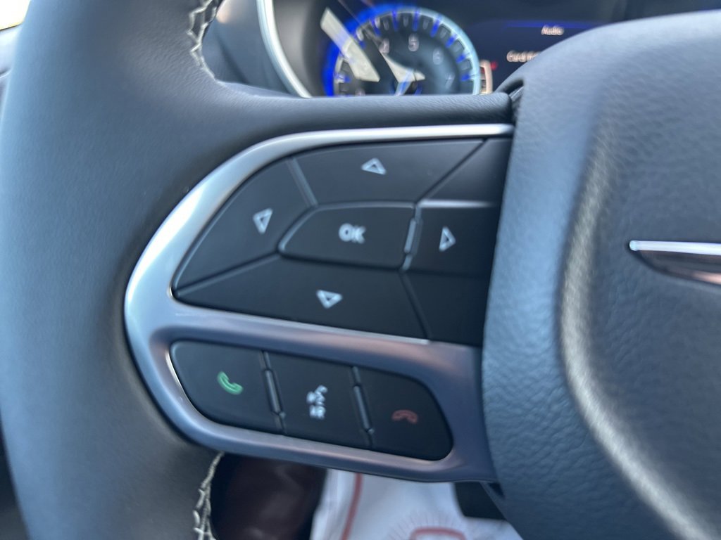 New 2026 Chrysler Pacifica Select image 24