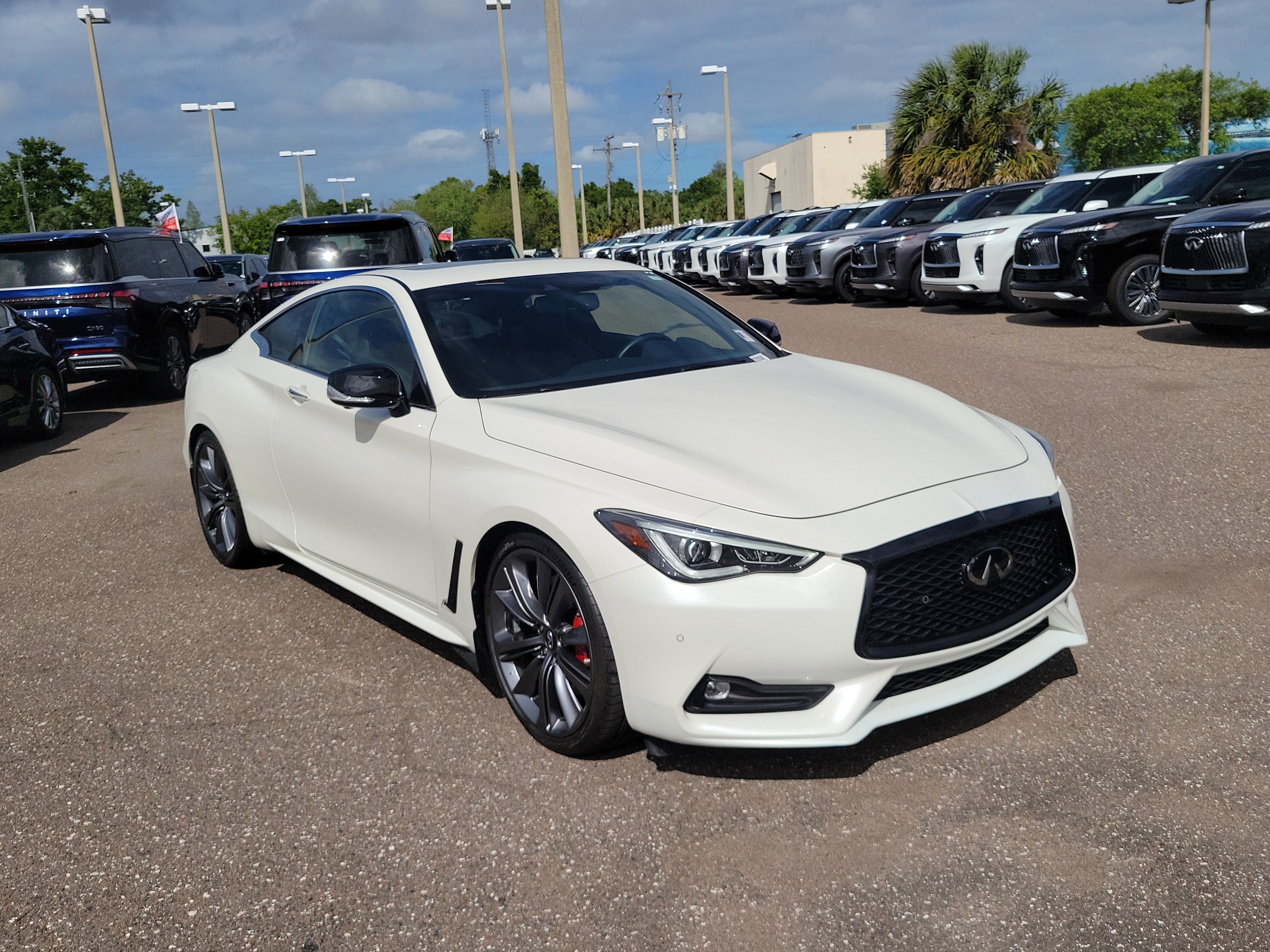 Certified 2022 INFINITI Q60 Red Sport 400 w/ Cargo Package image 2